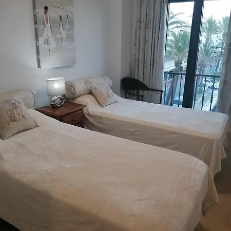 2252-amazing On Beach, Port View From Terrace! Apartamento *